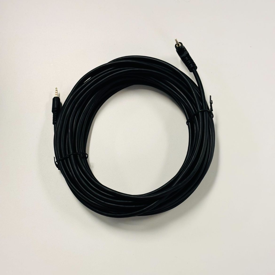Momento MD-HRN-R32-6200 32-foot rear-camera cable